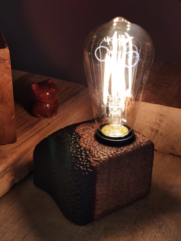 Lámpara Vintage con Resina y Madera